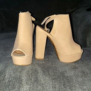 Platforms (MissLola), 7, Beige